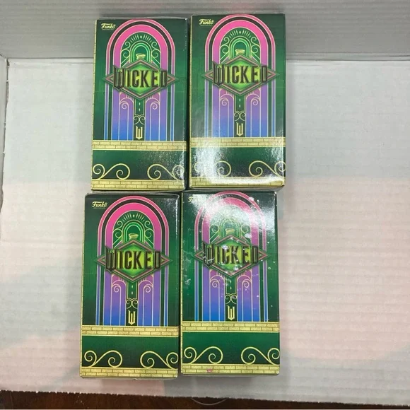 Funko Wicked Vinyl Figures Set - Glinda, Fiyero ,Madame ,Morrible - Picture 4 of 5